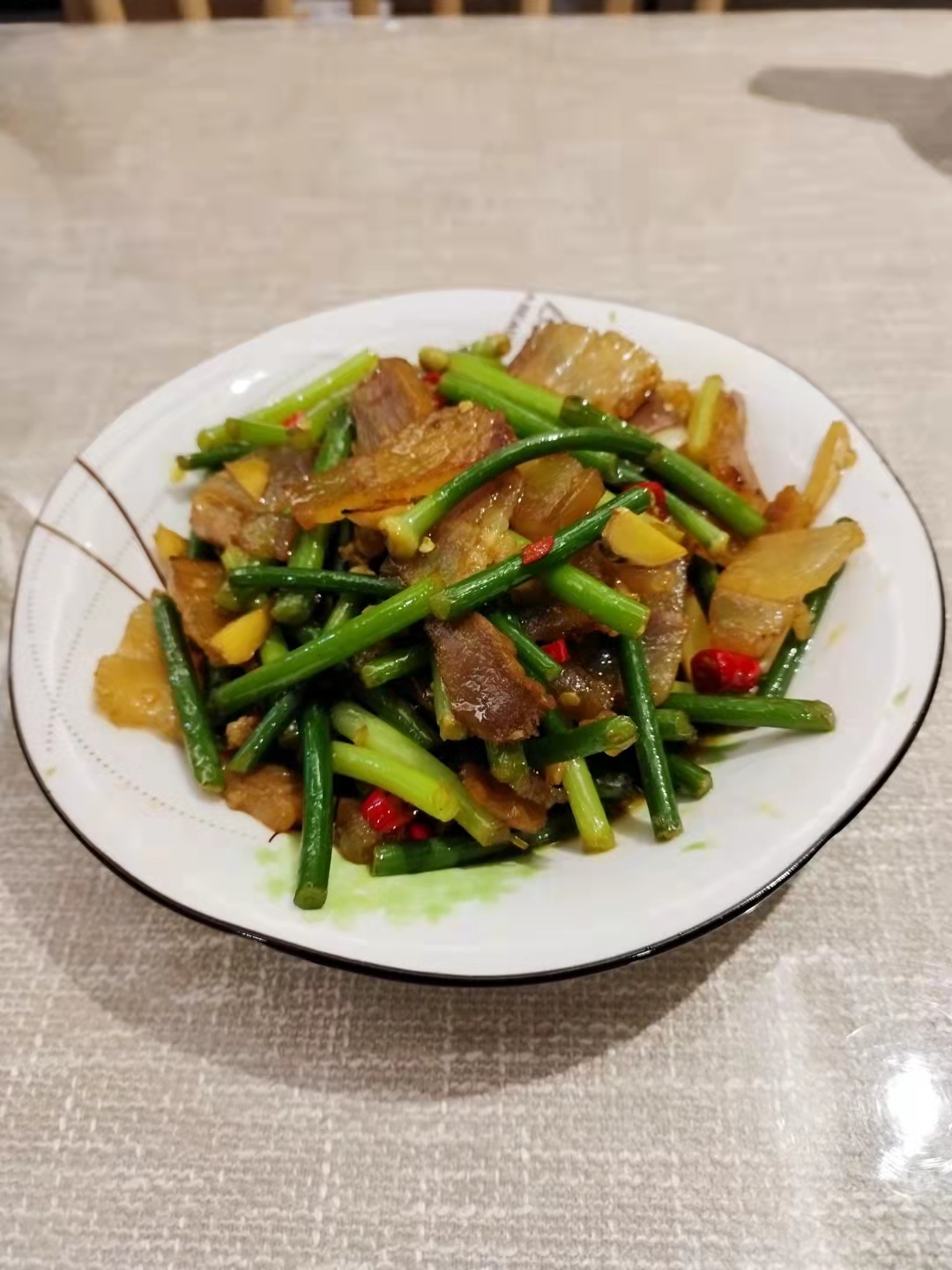  蒜苔炒腊肉